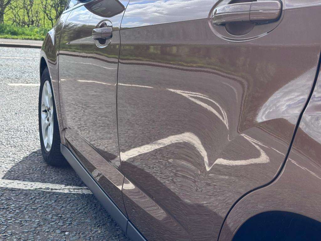 A 2014 FORD C-MAX Zetec Tdci A 2014 FORD C-MAX Zetec Tdci