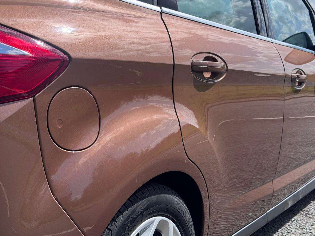 A 2014 FORD C-MAX Zetec Tdci A 2014 FORD C-MAX Zetec Tdci