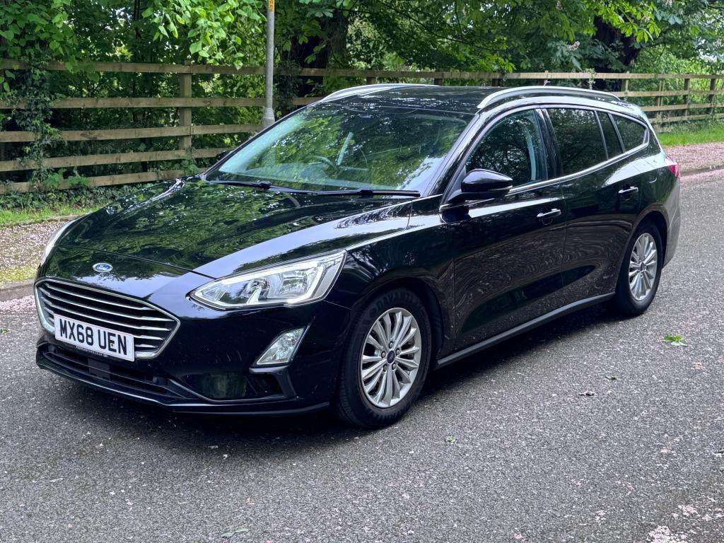 A 2019 FORD FOCUS Titanium A 2019 FORD FOCUS Titanium