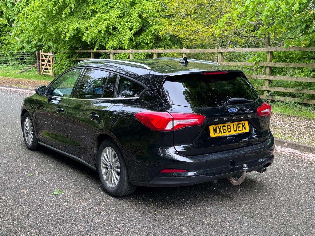 A 2019 FORD FOCUS Titanium A 2019 FORD FOCUS Titanium
