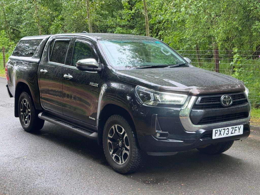 A 2024 TOYOTA HILUX Hi-luxury Invincible D-4d 4wd Double C ab Auto A 2024 TOYOTA HILUX Hi-luxury Invincible D-4d 4wd Double C ab Auto