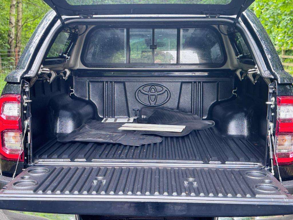 2024 TOYOTA HILUX 2024 TOYOTA HILUX