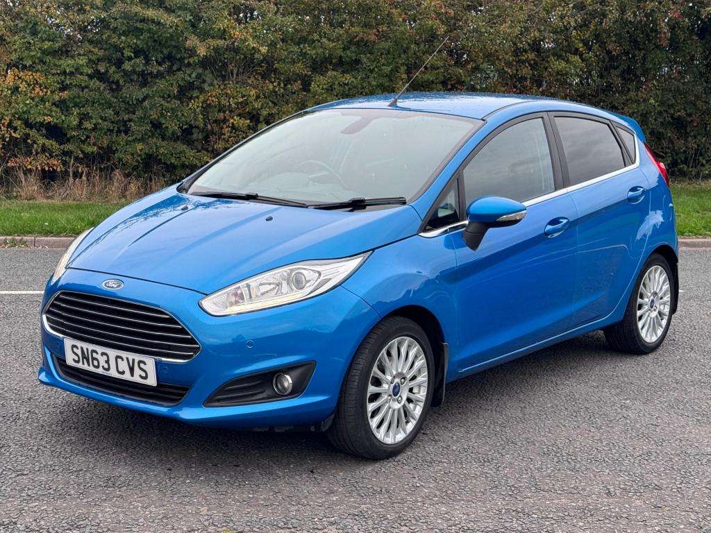 A 2013 FORD FIESTA Titanium A 2013 FORD FIESTA Titanium