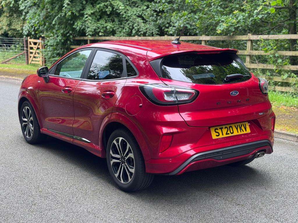A 2020 FORD PUMA St-line Mhev A 2020 FORD PUMA St-line Mhev