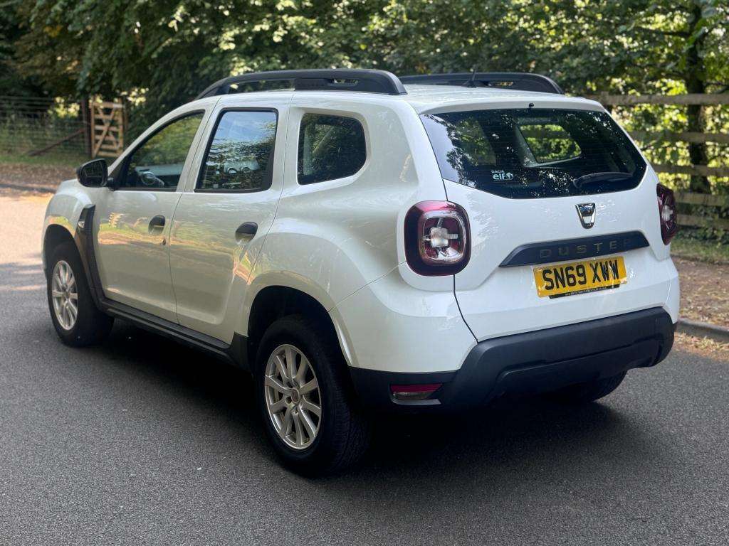 A 2019 DACIA DUSTER Essential Tce 4x2 A 2019 DACIA DUSTER Essential Tce 4x2