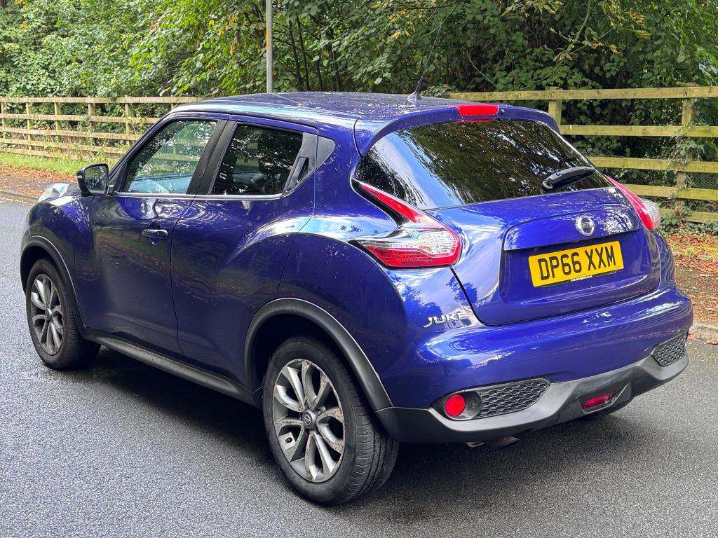 A 2017 NISSAN JUKE Tekna Dig-t A 2017 NISSAN JUKE Tekna Dig-t