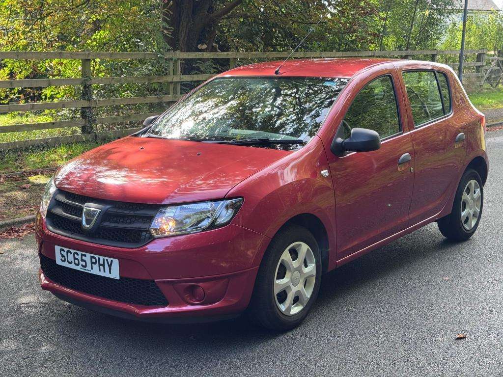 A 2015 DACIA SANDERO Ambiance A 2015 DACIA SANDERO Ambiance