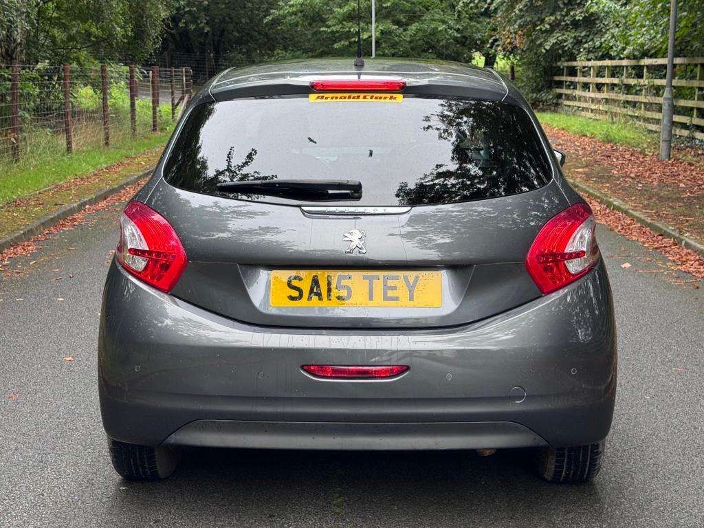 2015 PEUGEOT 208 2015 PEUGEOT 208