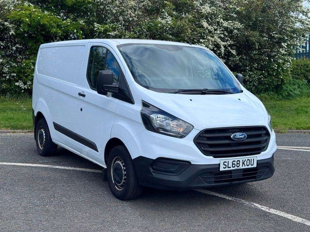 A 2018 FORD TRANSIT CUSTOM 300 Base A 2018 FORD TRANSIT CUSTOM 300 Base