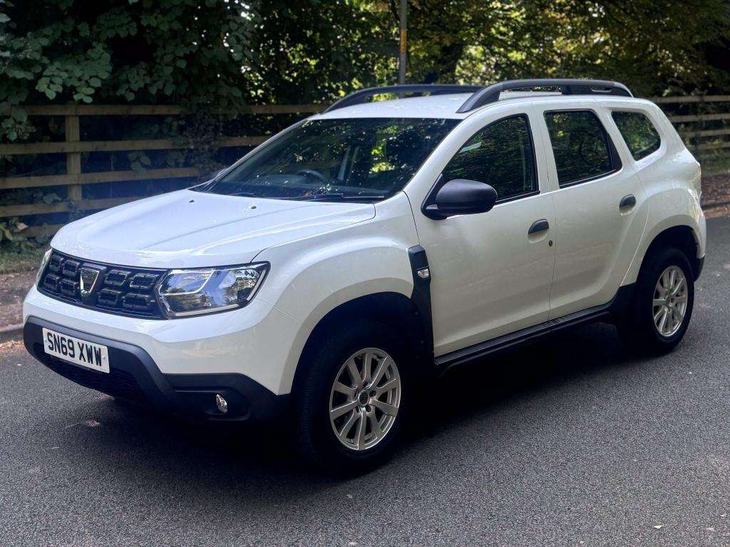 A 2019 DACIA DUSTER Essential Tce 4x2 A 2019 DACIA DUSTER Essential Tce 4x2