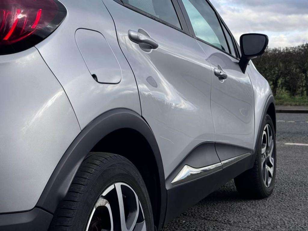 A 2017 RENAULT CAPTUR Dynamique Nav Tce A 2017 RENAULT CAPTUR Dynamique Nav Tce