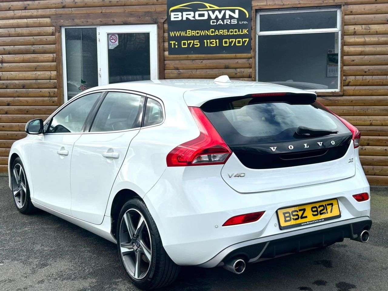 2014 VOLVO V40 2014 VOLVO V40