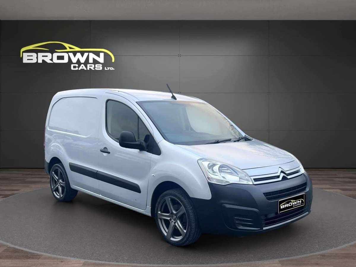 Check out this Citroen Berlingo 2018 Diesel Manual