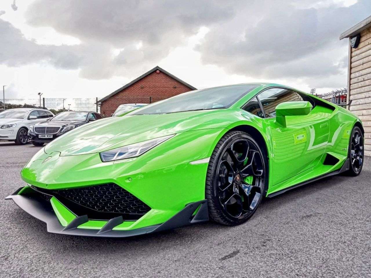 2017 LAMBORGHINI HURACAN 2017 LAMBORGHINI HURACAN