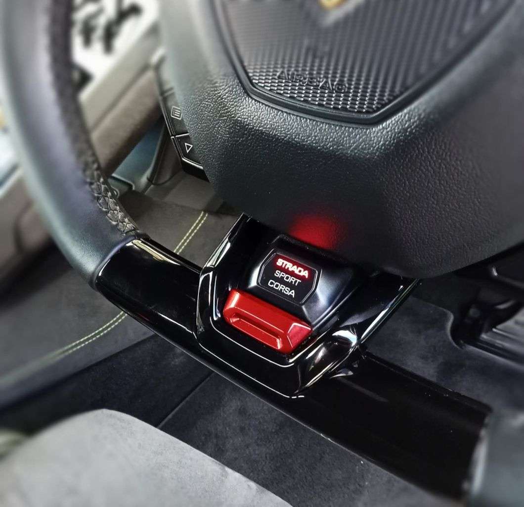 2017 LAMBORGHINI HURACAN 2017 LAMBORGHINI HURACAN