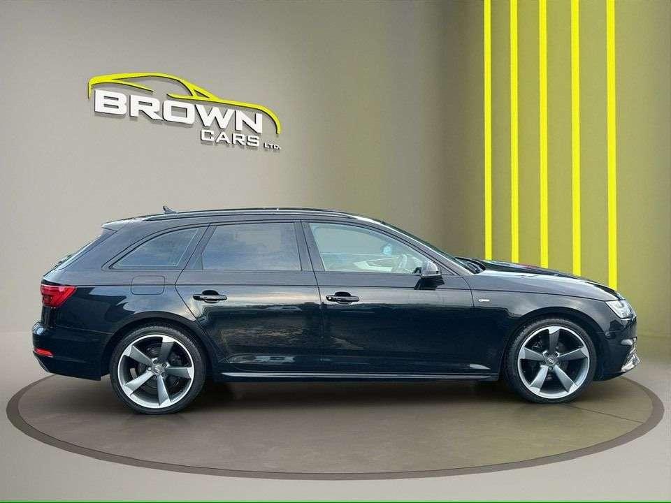 A 2017 AUDI A4 AVANT 2.0 TDI S line Estate 5dr Diesel S Tronic quattro Euro 6 (s/s) (190 ps) ** A 2017 AUDI A4 AVANT 2.0 TDI S line Estate 5dr Diesel S Tronic quattro Euro 6 (s/s) (190 ps) **