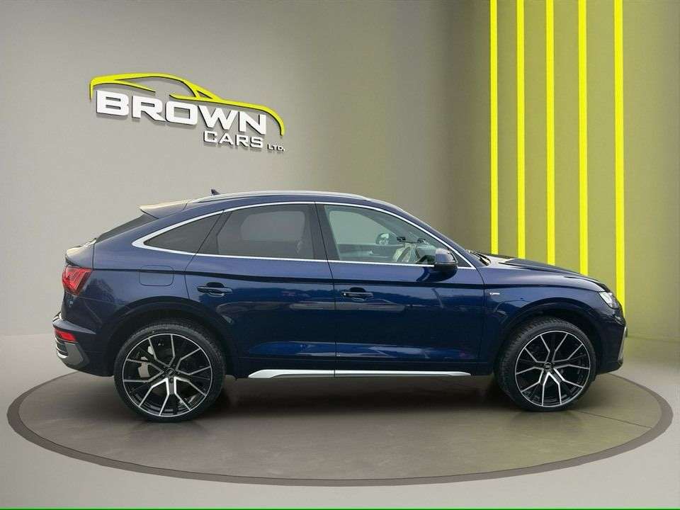 A 2022 AUDI Q5 2.0 TDI 40 S line Sportback 5dr Diesel S Tronic quattro Euro 6 (s/s) (204 p A 2022 AUDI Q5 2.0 TDI 40 S line Sportback 5dr Diesel S Tronic quattro Euro 6 (s/s) (204 p