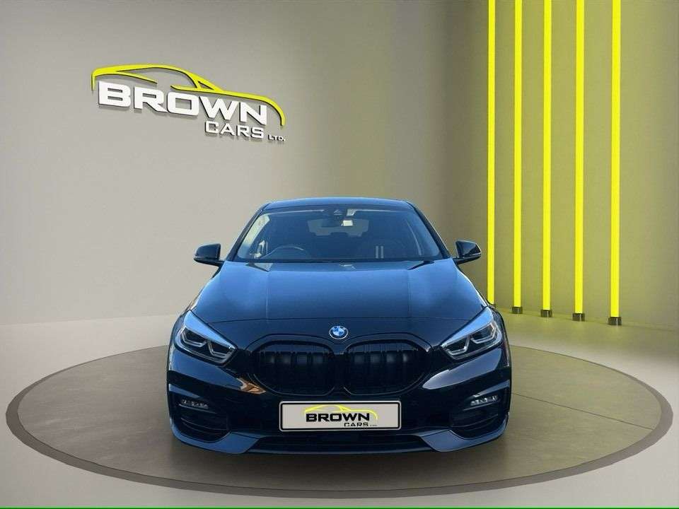 A 2022 BMW 1 SERIES 2.0 118d Sport (LCP) Hatchback 5dr Diesel Auto Euro 6 (s/s) (150 ps) ** FIN A 2022 BMW 1 SERIES 2.0 118d Sport (LCP) Hatchback 5dr Diesel Auto Euro 6 (s/s) (150 ps) ** FIN