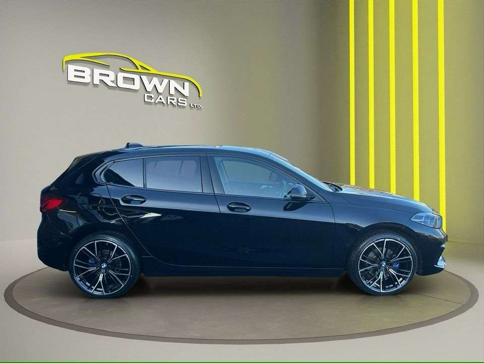 A 2022 BMW 1 SERIES 2.0 118d Sport (LCP) Hatchback 5dr Diesel Auto Euro 6 (s/s) (150 ps) ** FIN A 2022 BMW 1 SERIES 2.0 118d Sport (LCP) Hatchback 5dr Diesel Auto Euro 6 (s/s) (150 ps) ** FIN