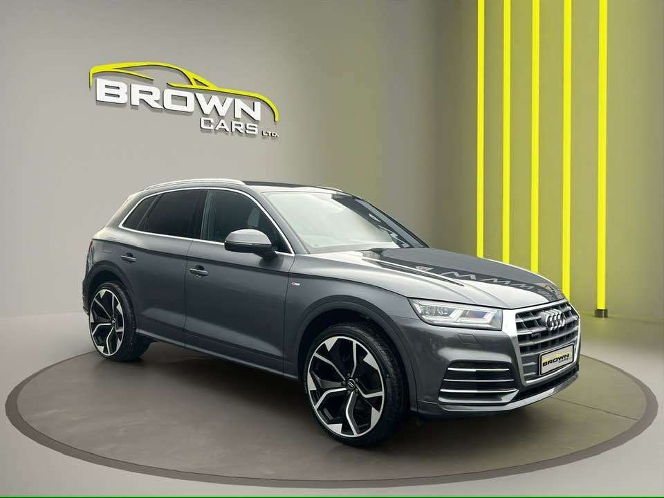 A 2019 AUDI Q5 2.0 TDI 40 S line SUV 5dr Diesel S Tronic quattro Euro 6 (s/s) (190 ps) ** A 2019 AUDI Q5 2.0 TDI 40 S line SUV 5dr Diesel S Tronic quattro Euro 6 (s/s) (190 ps) **