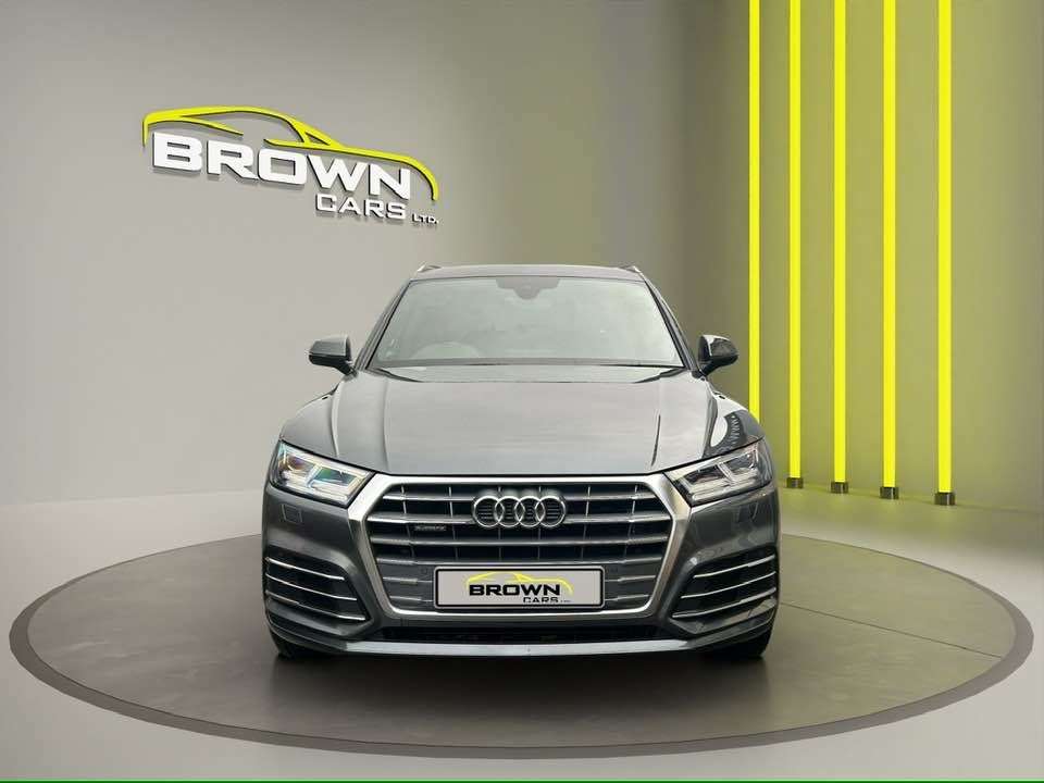 A 2019 AUDI Q5 2.0 TDI 40 S line SUV 5dr Diesel S Tronic quattro Euro 6 (s/s) (190 ps) ** A 2019 AUDI Q5 2.0 TDI 40 S line SUV 5dr Diesel S Tronic quattro Euro 6 (s/s) (190 ps) **