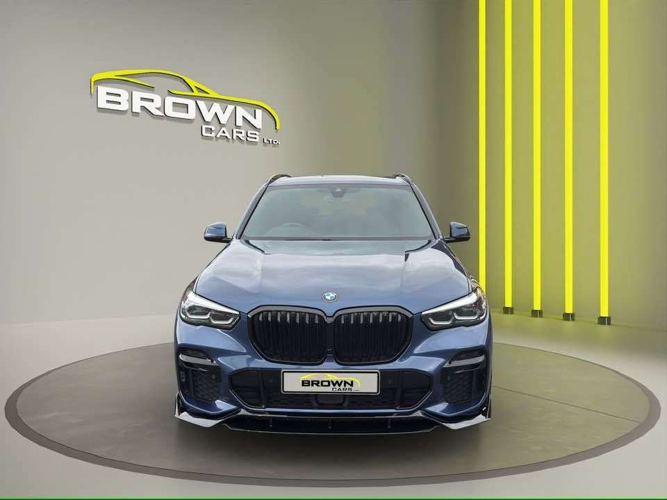 A 2022 BMW X5 3.0 30d MHT M Sport SUV 5dr Diesel Hybrid Auto xDrive Euro 6 (s/s) (286 ps) A 2022 BMW X5 3.0 30d MHT M Sport SUV 5dr Diesel Hybrid Auto xDrive Euro 6 (s/s) (286 ps)