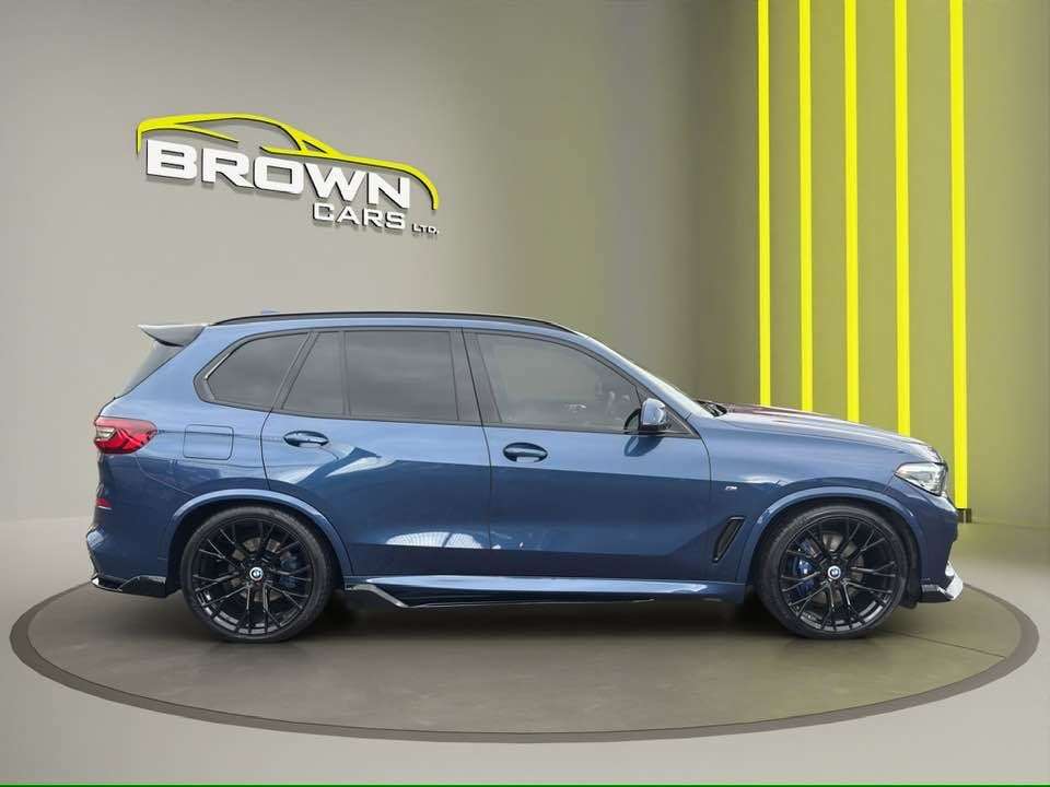 A 2022 BMW X5 3.0 30d MHT M Sport SUV 5dr Diesel Hybrid Auto xDrive Euro 6 (s/s) (286 ps) A 2022 BMW X5 3.0 30d MHT M Sport SUV 5dr Diesel Hybrid Auto xDrive Euro 6 (s/s) (286 ps)