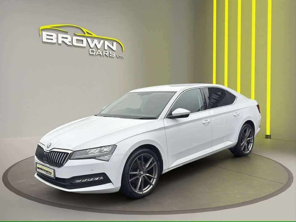 A 2022 SKODA SUPERB 2.0 TDI SE Hatchback 5dr Diesel DSG Euro 6 (s/s) (122 ps) A 2022 SKODA SUPERB 2.0 TDI SE Hatchback 5dr Diesel DSG Euro 6 (s/s) (122 ps)