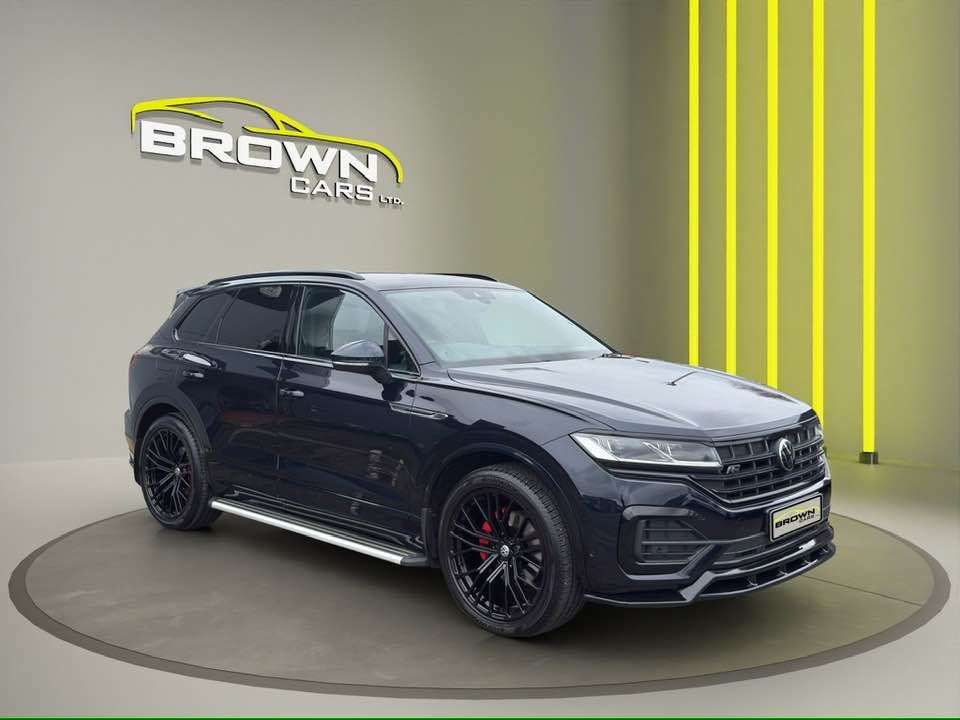 A 2021 VOLKSWAGEN TOUAREG 3.0 TDI V6 R-Line SUV 5dr Diesel Tiptronic 4Motion Euro 6 (s/s) (286 ps) A 2021 VOLKSWAGEN TOUAREG 3.0 TDI V6 R-Line SUV 5dr Diesel Tiptronic 4Motion Euro 6 (s/s) (286 ps)