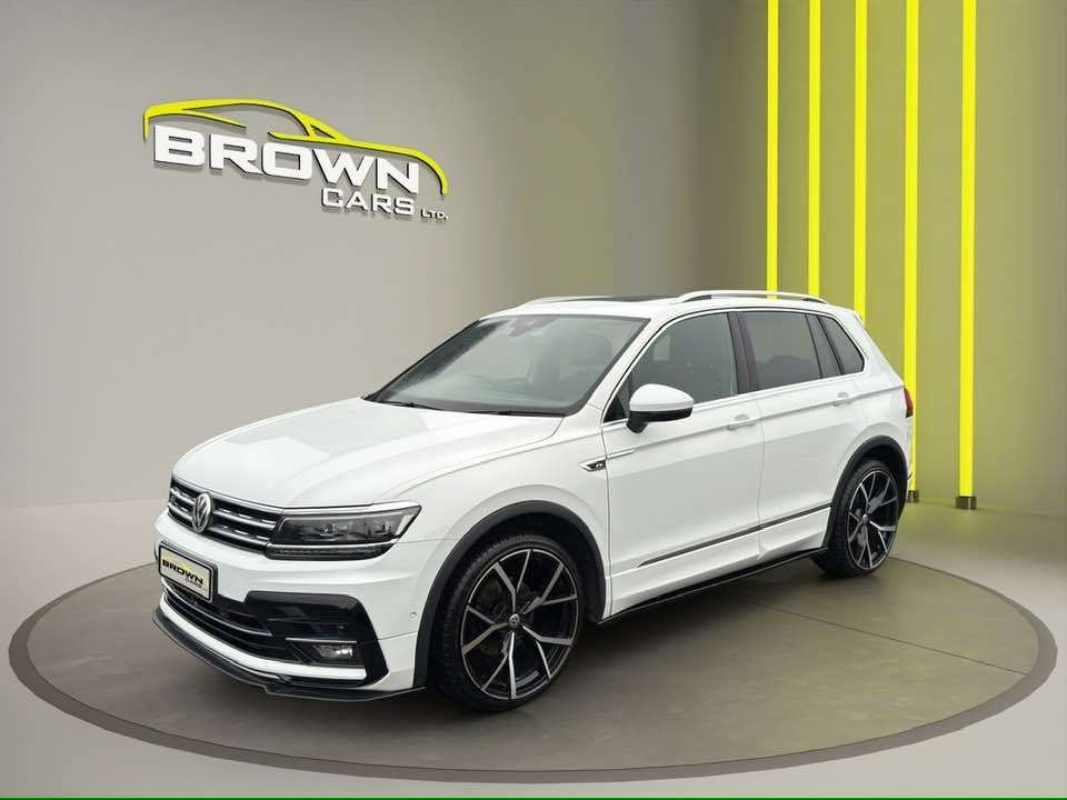 A 2019 VOLKSWAGEN TIGUAN 2.0 TDI R-Line Tech SUV 5dr Diesel DSG 4Motion Euro 6 (s/s) (150 ps) A 2019 VOLKSWAGEN TIGUAN 2.0 TDI R-Line Tech SUV 5dr Diesel DSG 4Motion Euro 6 (s/s) (150 ps)