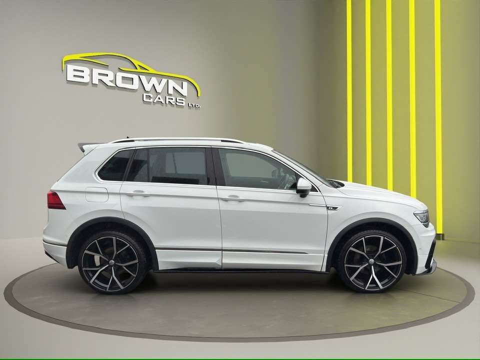 A 2019 VOLKSWAGEN TIGUAN 2.0 TDI R-Line Tech SUV 5dr Diesel DSG 4Motion Euro 6 (s/s) (150 ps) A 2019 VOLKSWAGEN TIGUAN 2.0 TDI R-Line Tech SUV 5dr Diesel DSG 4Motion Euro 6 (s/s) (150 ps)