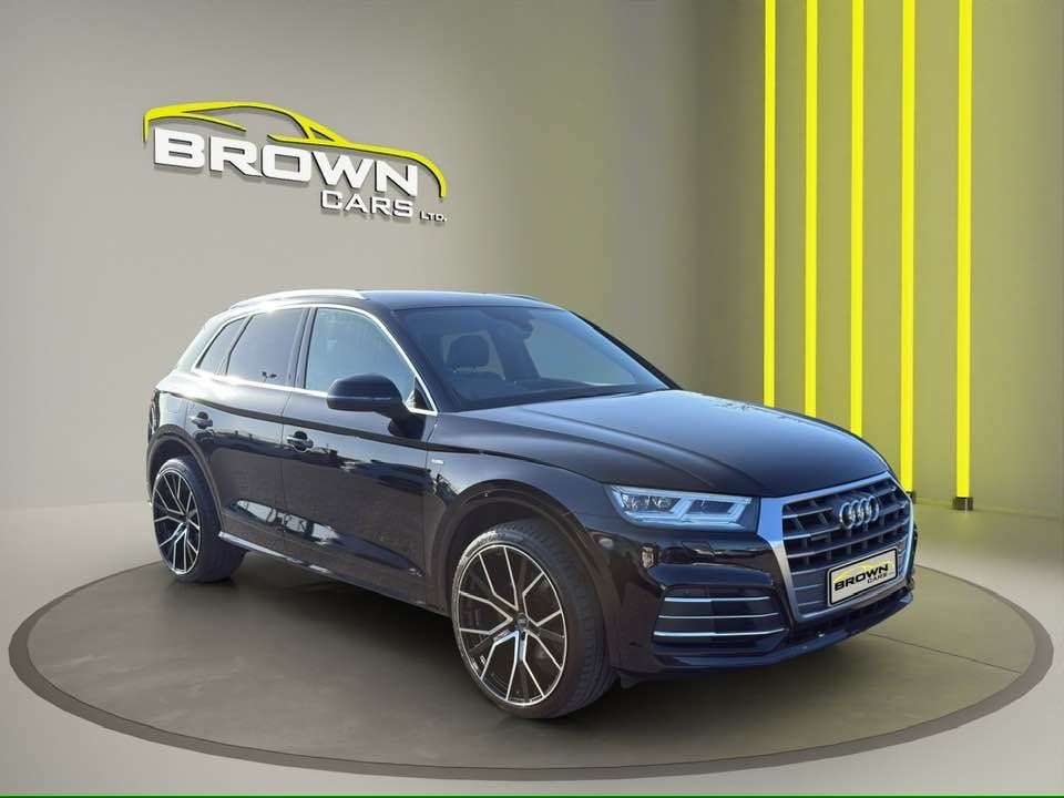 A 2019 AUDI Q5 2.0 TDI 40 S line SUV 5dr Diesel S Tronic quattro Euro 6 (s/s) (190 ps) A 2019 AUDI Q5 2.0 TDI 40 S line SUV 5dr Diesel S Tronic quattro Euro 6 (s/s) (190 ps)