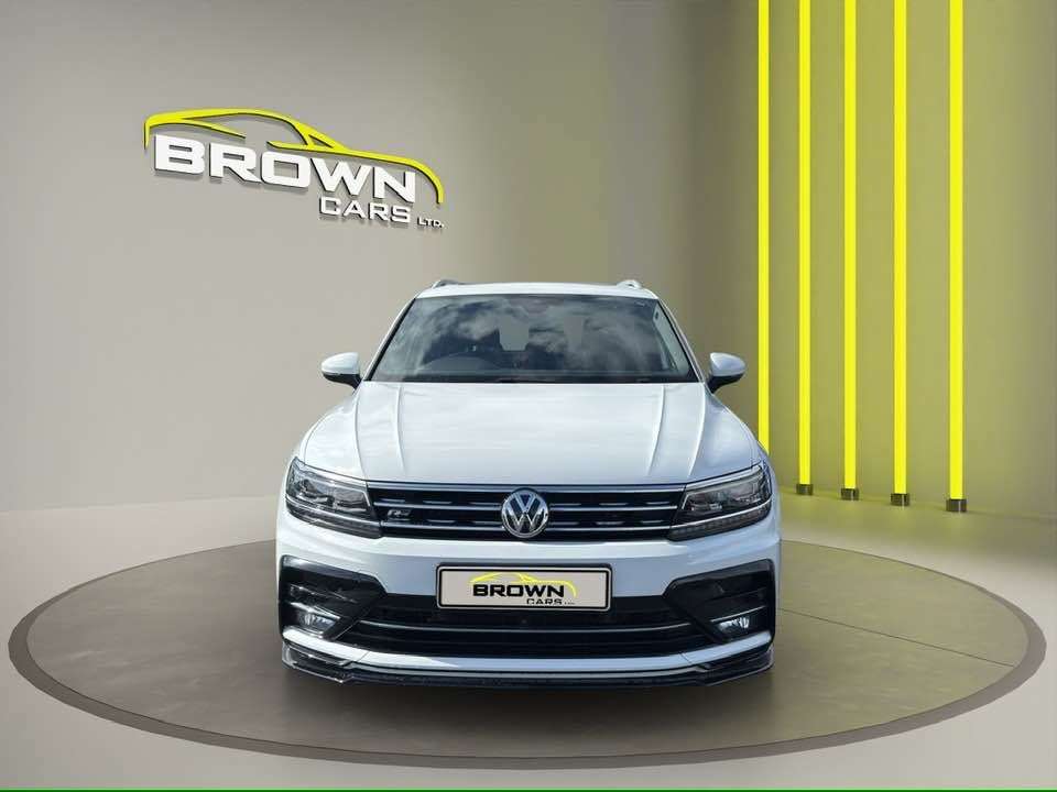 A 2019 VOLKSWAGEN TIGUAN 2.0 TDI R-Line Tech SUV 5dr Diesel Manual Euro 6 (s/s) (150 ps) A 2019 VOLKSWAGEN TIGUAN 2.0 TDI R-Line Tech SUV 5dr Diesel Manual Euro 6 (s/s) (150 ps)