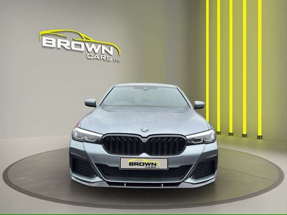 A 2021 BMW 5 SERIES 2.0 520d MHT M Sport Saloon 4dr Diesel Hybrid Steptronic Euro 6 (s/s) (190 A 2021 BMW 5 SERIES 2.0 520d MHT M Sport Saloon 4dr Diesel Hybrid Steptronic Euro 6 (s/s) (190