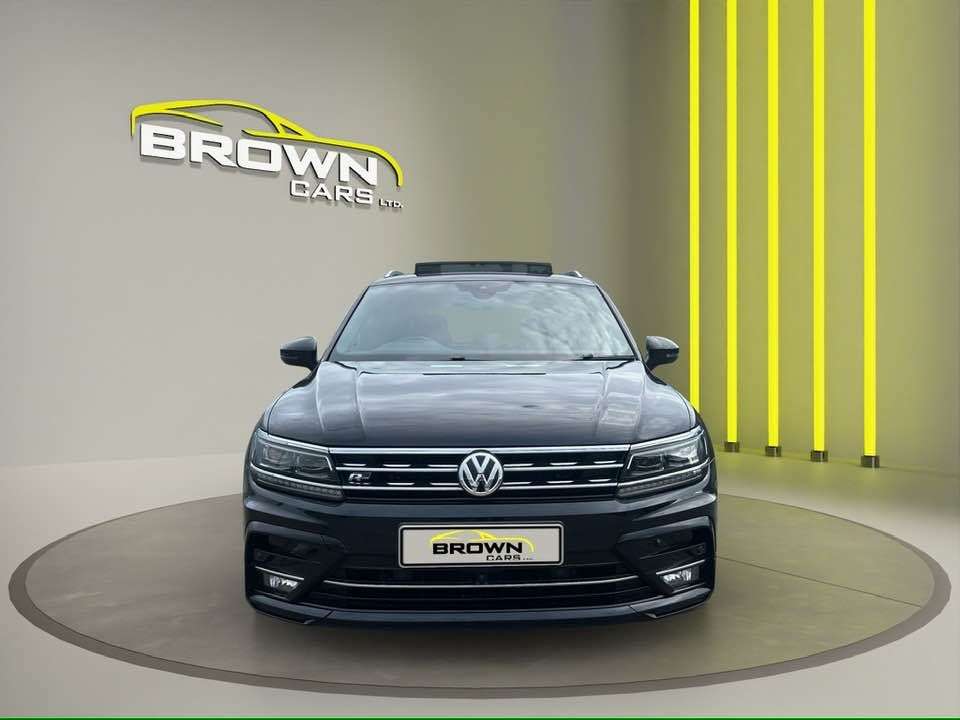 A 2019 VOLKSWAGEN TIGUAN 2.0 TDI R-Line Tech SUV 5dr Diesel DSG Euro 6 (s/s) (150 ps) A 2019 VOLKSWAGEN TIGUAN 2.0 TDI R-Line Tech SUV 5dr Diesel DSG Euro 6 (s/s) (150 ps)