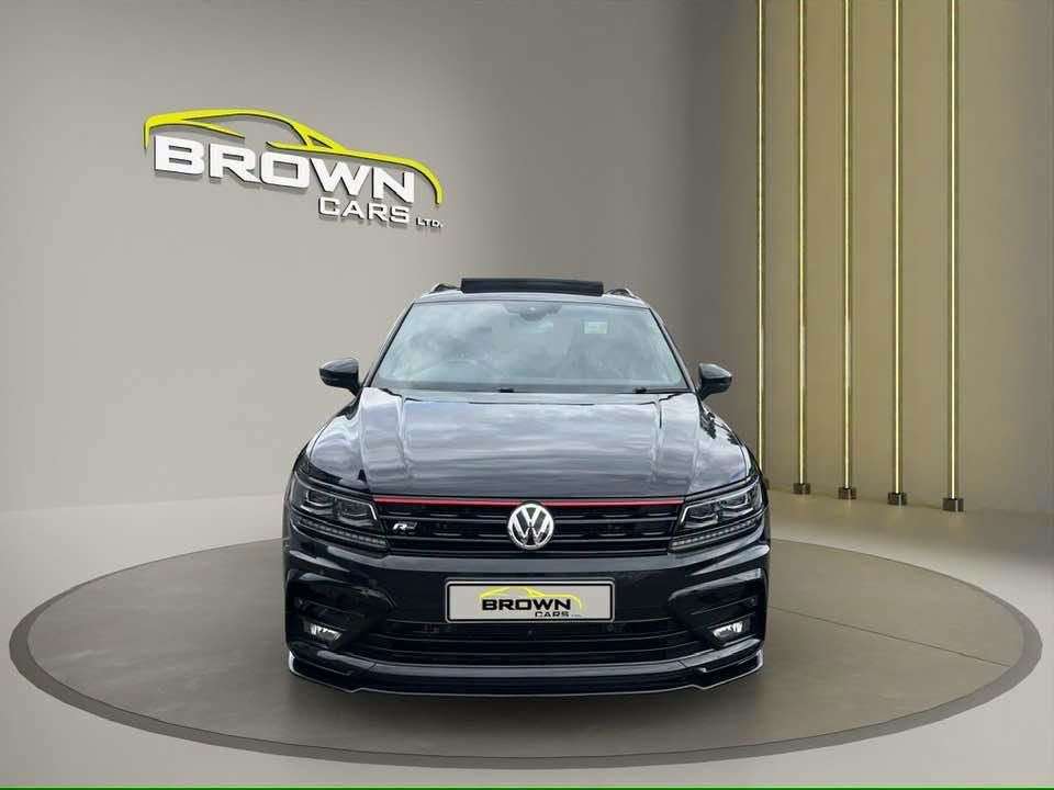 A 2019 VOLKSWAGEN TIGUAN 2.0 TDI R-Line Tech SUV 5dr Diesel DSG Euro 6 (s/s) (150 ps) A 2019 VOLKSWAGEN TIGUAN 2.0 TDI R-Line Tech SUV 5dr Diesel DSG Euro 6 (s/s) (150 ps)