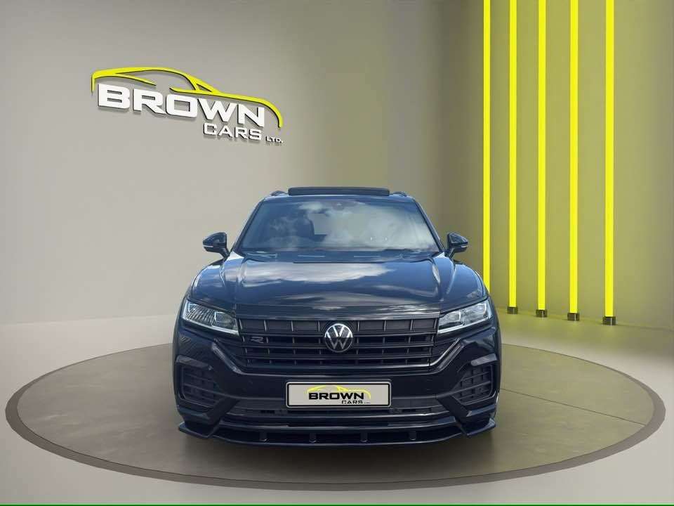 A 2023 VOLKSWAGEN TOUAREG 3.0 TDI V6 R-Line Tech Plus SUV 5dr Diesel Tiptronic 4Motion Euro 6 (s/s) ( A 2023 VOLKSWAGEN TOUAREG 3.0 TDI V6 R-Line Tech Plus SUV 5dr Diesel Tiptronic 4Motion Euro 6 (s/s) (