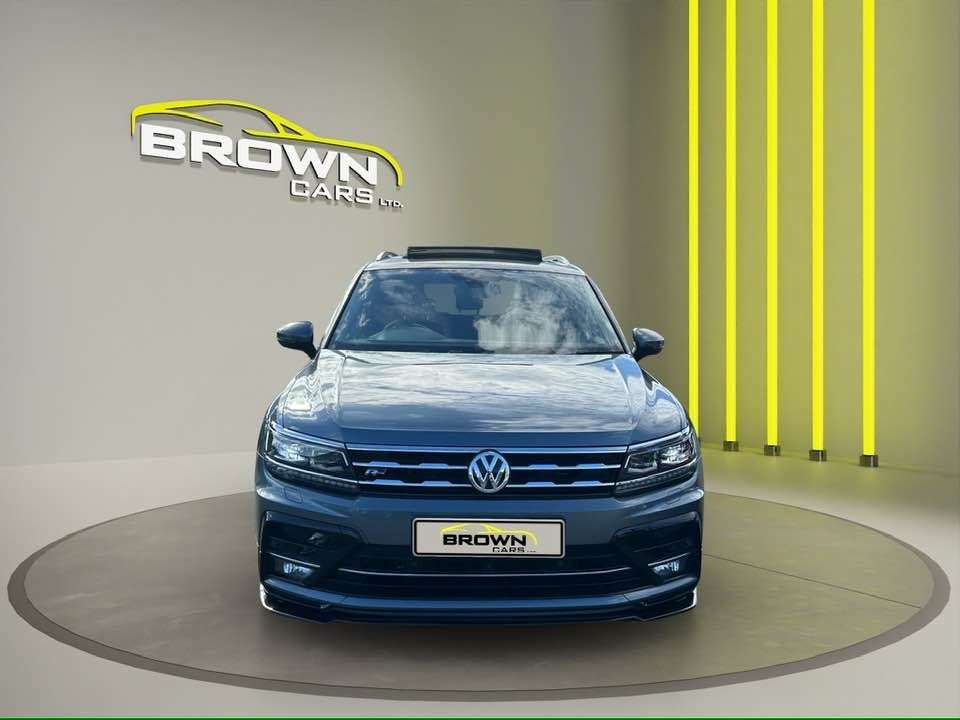 A 2021 VOLKSWAGEN TIGUAN ALLSPACE 2.0 TDI R-Line Tech SUV 5dr Diesel DSG Euro 6 (s/s) (150 ps) A 2021 VOLKSWAGEN TIGUAN ALLSPACE 2.0 TDI R-Line Tech SUV 5dr Diesel DSG Euro 6 (s/s) (150 ps)