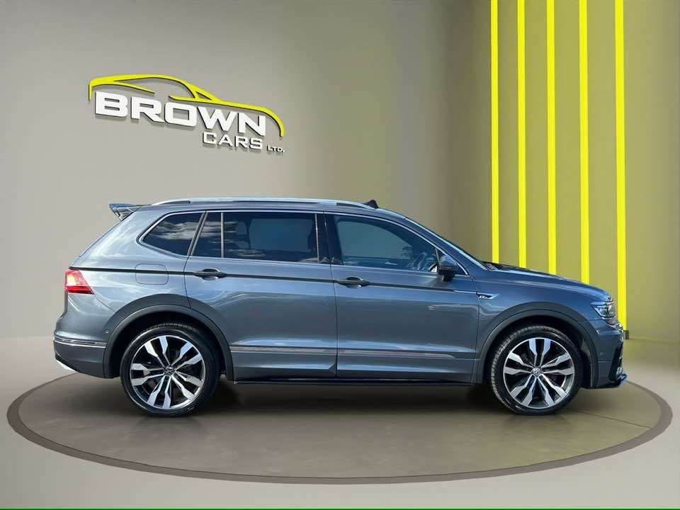 A 2021 VOLKSWAGEN TIGUAN ALLSPACE 2.0 TDI R-Line Tech SUV 5dr Diesel DSG Euro 6 (s/s) (150 ps) A 2021 VOLKSWAGEN TIGUAN ALLSPACE 2.0 TDI R-Line Tech SUV 5dr Diesel DSG Euro 6 (s/s) (150 ps)