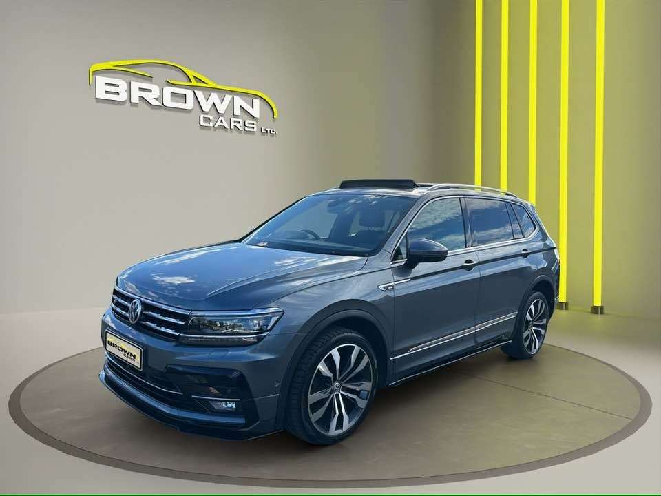 A 2021 VOLKSWAGEN TIGUAN ALLSPACE 2.0 TDI R-Line Tech SUV 5dr Diesel DSG Euro 6 (s/s) (150 ps) A 2021 VOLKSWAGEN TIGUAN ALLSPACE 2.0 TDI R-Line Tech SUV 5dr Diesel DSG Euro 6 (s/s) (150 ps)
