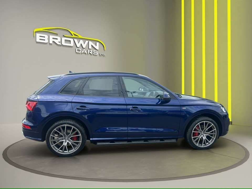 A 2020 AUDI Q5 2.0 TDI 40 S line SUV 5dr Diesel S Tronic quattro Euro 6 (s/s) (190 ps) A 2020 AUDI Q5 2.0 TDI 40 S line SUV 5dr Diesel S Tronic quattro Euro 6 (s/s) (190 ps)