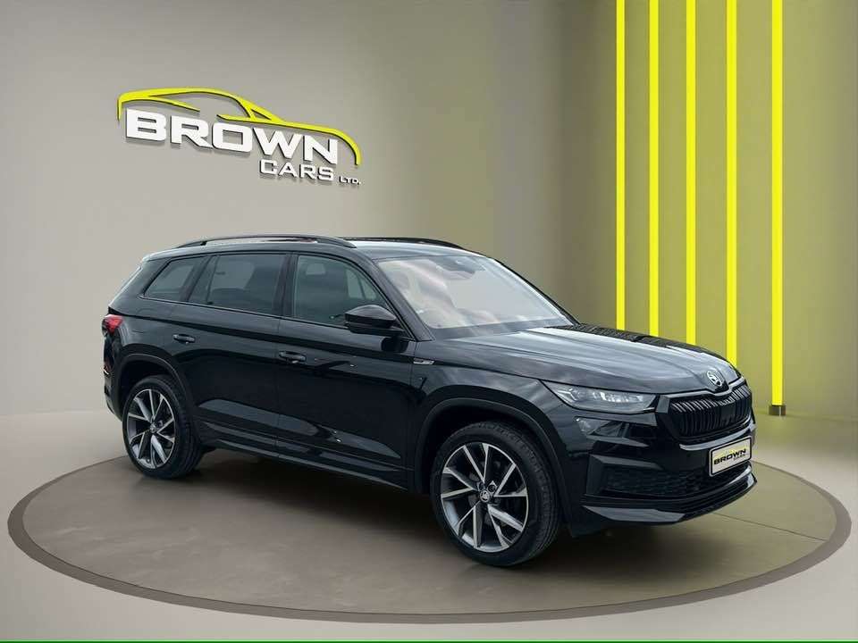 A 2021 SKODA KODIAQ 2.0 TDI SportLine SUV 5dr Diesel DSG 4WD Euro 6 (s/s) (7 Seat) (200 ps) A 2021 SKODA KODIAQ 2.0 TDI SportLine SUV 5dr Diesel DSG 4WD Euro 6 (s/s) (7 Seat) (200 ps)
