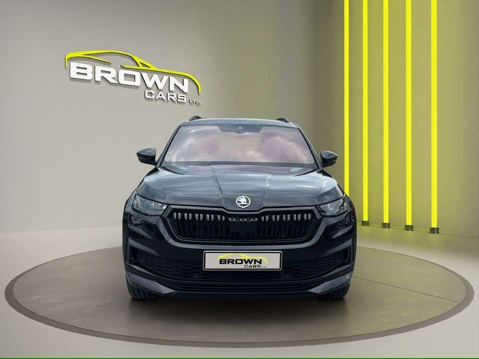 A 2021 SKODA KODIAQ 2.0 TDI SportLine SUV 5dr Diesel DSG 4WD Euro 6 (s/s) (7 Seat) (200 ps) A 2021 SKODA KODIAQ 2.0 TDI SportLine SUV 5dr Diesel DSG 4WD Euro 6 (s/s) (7 Seat) (200 ps)