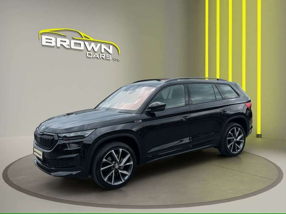 A 2021 SKODA KODIAQ 2.0 TDI SportLine SUV 5dr Diesel DSG 4WD Euro 6 (s/s) (7 Seat) (200 ps) A 2021 SKODA KODIAQ 2.0 TDI SportLine SUV 5dr Diesel DSG 4WD Euro 6 (s/s) (7 Seat) (200 ps)