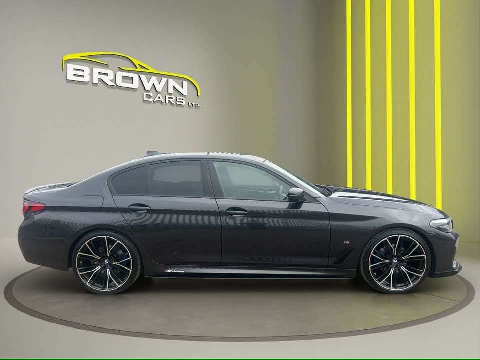 A 2021 BMW 5 SERIES 2.0 520d MHT M Sport Saloon 4dr Diesel Hybrid Steptronic Euro 6 (s/s) (190 A 2021 BMW 5 SERIES 2.0 520d MHT M Sport Saloon 4dr Diesel Hybrid Steptronic Euro 6 (s/s) (190