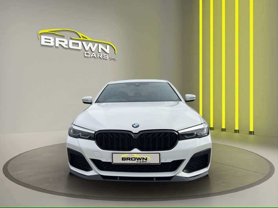 A 2021 BMW 5 SERIES 2.0 520d MHT M Sport Saloon 4dr Diesel Hybrid Steptronic Euro 6 (s/s) (190 A 2021 BMW 5 SERIES 2.0 520d MHT M Sport Saloon 4dr Diesel Hybrid Steptronic Euro 6 (s/s) (190