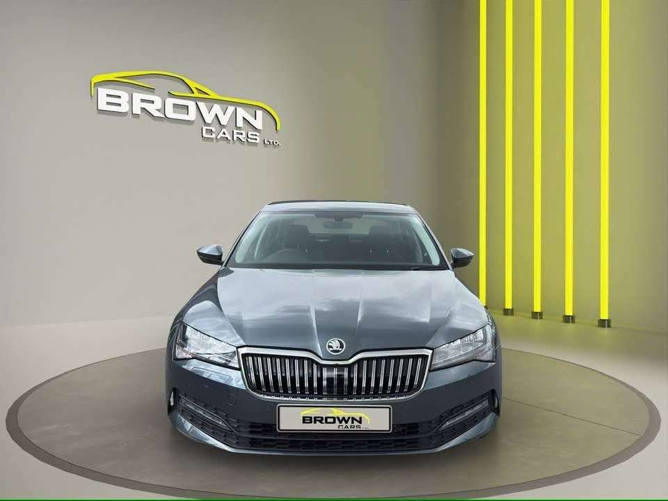 A 2022 SKODA SUPERB 2.0 TDI SE Hatchback 5dr Diesel DSG Euro 6 (s/s) (122 ps) A 2022 SKODA SUPERB 2.0 TDI SE Hatchback 5dr Diesel DSG Euro 6 (s/s) (122 ps)
