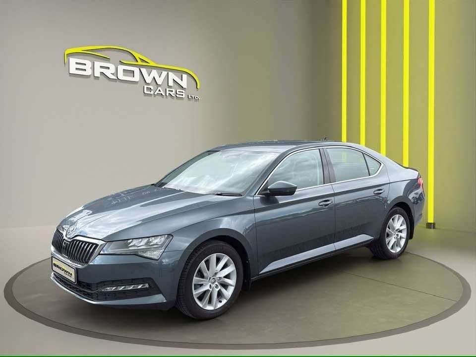 A 2022 SKODA SUPERB 2.0 TDI SE Hatchback 5dr Diesel DSG Euro 6 (s/s) (122 ps) A 2022 SKODA SUPERB 2.0 TDI SE Hatchback 5dr Diesel DSG Euro 6 (s/s) (122 ps)