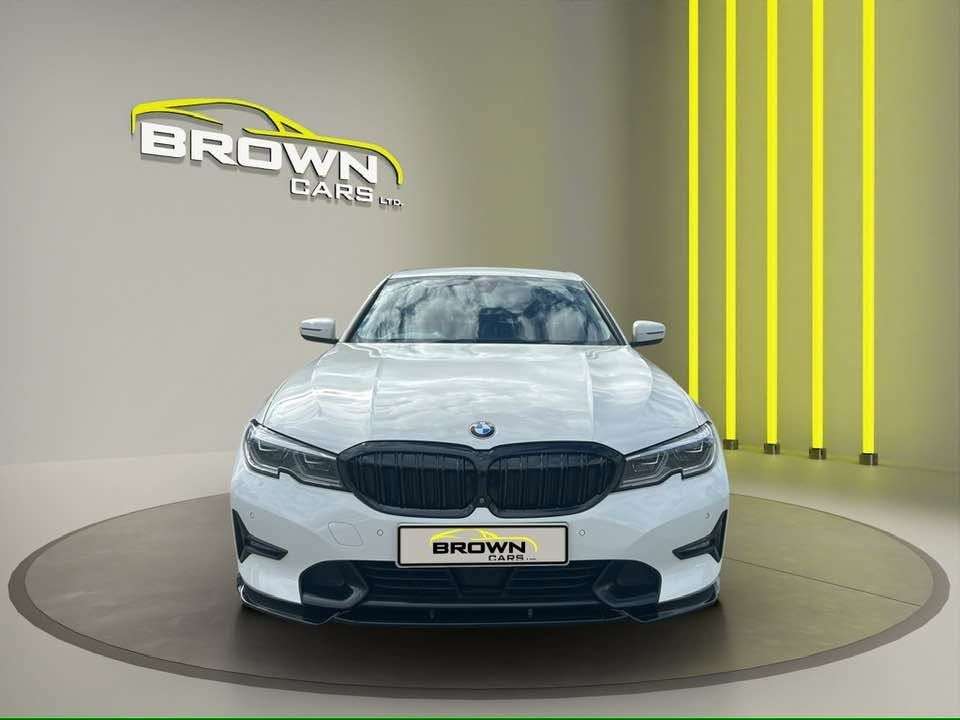 A 2019 BMW 3 SERIES 2.0 320d Sport Saloon 4dr Diesel Auto xDrive Euro 6 (s/s) (190 ps) A 2019 BMW 3 SERIES 2.0 320d Sport Saloon 4dr Diesel Auto xDrive Euro 6 (s/s) (190 ps)
