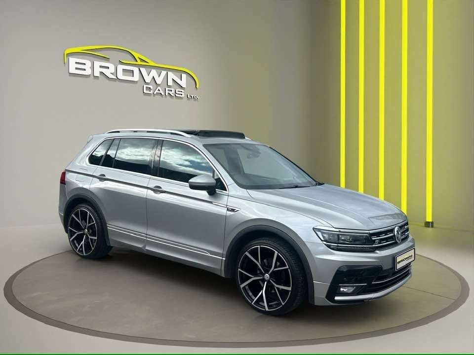 A 2018 VOLKSWAGEN TIGUAN 2.0 TDI R-Line SUV 5dr Diesel DSG 4Motion Euro 6 (s/s) (150 ps) A 2018 VOLKSWAGEN TIGUAN 2.0 TDI R-Line SUV 5dr Diesel DSG 4Motion Euro 6 (s/s) (150 ps)